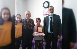 Torununun hediyesi 95 yaşındaki dedesine verildi