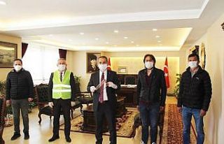 Tosya’da yüz koruyucu maske üretildi