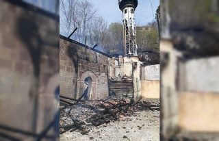 Trabzon’un Sürmene ilçesindeki tarihi cami kül...