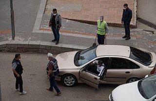 Trafik ışıklarında tartışan sürücülere 6...