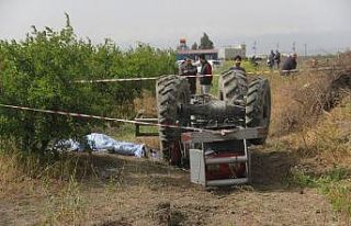 Traktörün altında kalan sürücü hayatını kaybetti