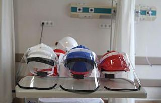 Trakya Üniversitesinde üretilen koruyucu maskelerin...