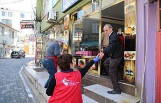 Tunceli’de ücretsiz maske dağıtımı