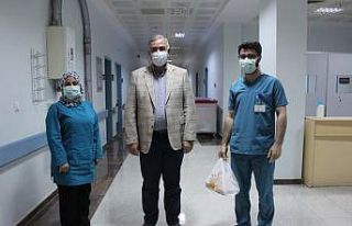 Turalı’dan sağlık ve emniyet mensuplarına moral...