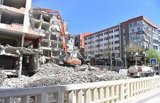 Turan Hançerli, “Avcılar’daki tüm yapıların...