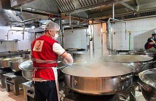 Türk Kızılay Bursa iftar bereketini paylaşıyor