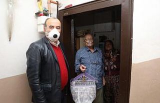 Türkyılmaz’dan 78 yaşındaki çifte sürpriz