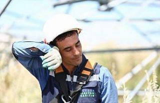 Uedaş saha ekipleri hayatı aydınlatıyor