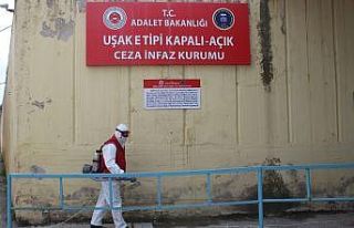 Uşak cezaevinde dezenfekte işlemleri sürüyor