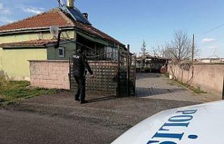 Üvey kardeşlerini bıçaklayan genç tutuklandı