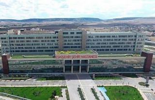 Vali Çakacak, Eskişehir’deki sağlık hizmetlerinden...