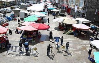 Vali Cüneyt Epcim halk pazarında denetlemelerde...