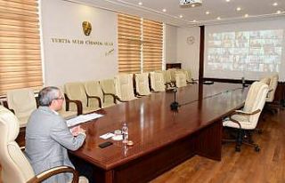 Vali Deniz kaymakamlar ve belediye başkanlarıyla...