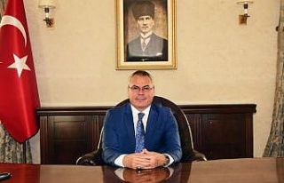 Vali Deniz’den İstiklal Marşı çağrısı