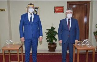 Van Emniyet Müdürlüğüne siperlik maske desteği