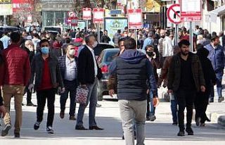 Van’da 4 günlük kısıtlama sonrası caddeler...