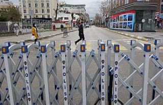 Van’ın en işlek caddeleri yaya ve araç geçişine...