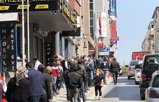 Vatandaş kurala uymadı, polis ekibi aracından inerek...