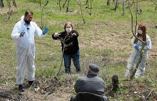 Vefa ekipleri 80 yaşındaki çiftçinin bahçesinde...