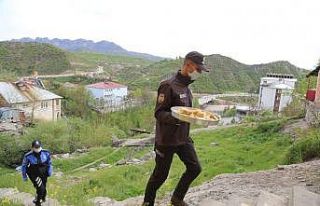 Vefa grubu, Fadime teyzenin hayrını kapı kapı...