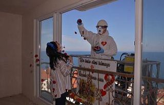 Vinçle 5. kata çıkıp evlilik teklifi yaptı