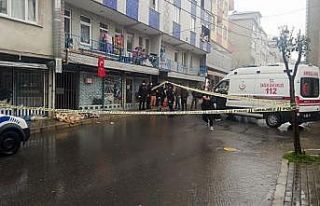 Yabancı uyruklu adam sokak ortasında öldü, vatandaşlar...