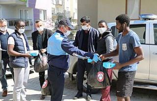 Yabancı uyruklu öğrencilere yemek yardımı