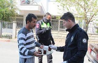 Yasağın hakim olduğu Antalya’da görev başındaki...