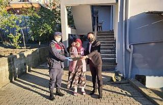 Yaşlı kadının kuş isteğini Vefa Sosyal Destek...