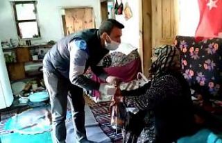 Yaşlı teyzenin devlete duası dinleyenleri duygulandırdı