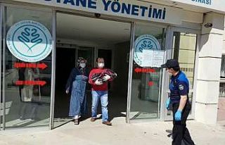 Yeni doğan Azra bebeği evine zabıta ulaştırdı
