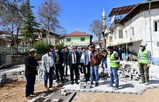 Yeşilyurt’ta hem korona mücadelesi hem de yatırımlar...