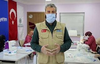 Yetim anneleri maske üretiyor