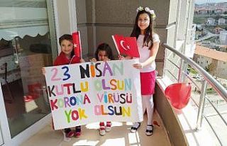 Yozgat’ta balkonlar 23 Nisan için süslendi