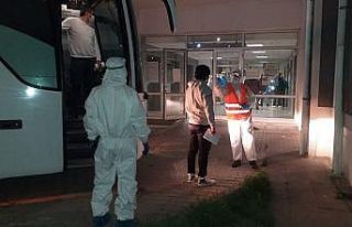 Yunanistan’daki karantina gemisindeki 35 Türk vatandaşı...