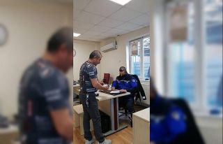 Zabıta kayıp cüzdanı sahibine ulaştırdı