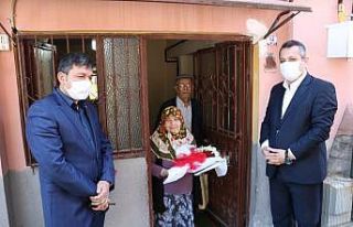 102 yaşındaki Döndü nineye Anneler Günü sürprizi