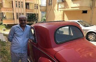 1951 Model Topolino’sına gözü gibi bakıyor