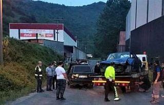 2 kişinin yaralandığı kaza anı güvenlik kamerasında