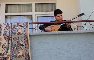 4 saatlik sokağa çıkma izninde de evde kaldı,...