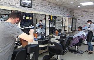 50 gün sonra iş başı yapan berberlerin randevu...