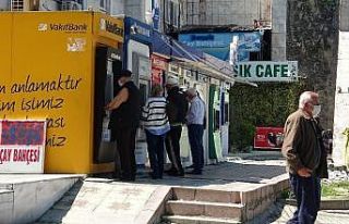 65 yaş üstü ilk banka hesaplarını kontrol etti