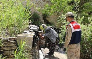 65 yaş üstü vatandaşlar tur otobüsüyle Munzur...