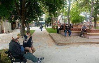 65 yaş üstü vatandaşlar: "Yata yata bacaklarımız...