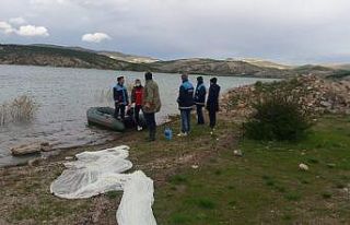 ABD uyruklu şahsın baraj gölüne bıraktığı...