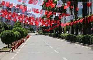 Adanalıları korona virüs değil sıcak hava eve...