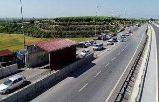 Adana’ya giren bütün araçlar tek tek incelendi