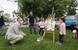 Adapazarı’nda resim şenliği ile mutlu çocuklar