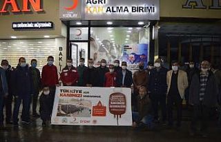 Ağrı’da Kızılay’a kan bağışı kampanyası...