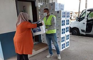 Akdeniz’de 30 bin adet Ramazan kolisinin dağıtımına...